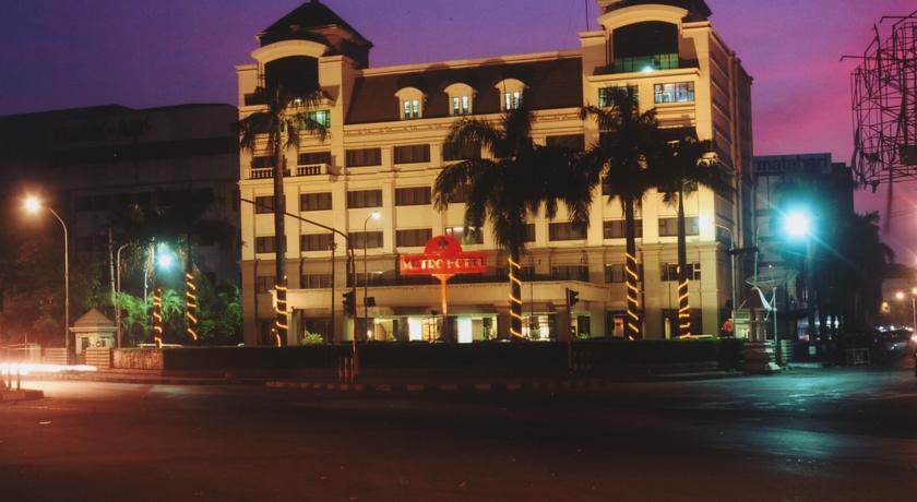 Metro Park View Hotel Kota Lama Semarang Extérieur photo
