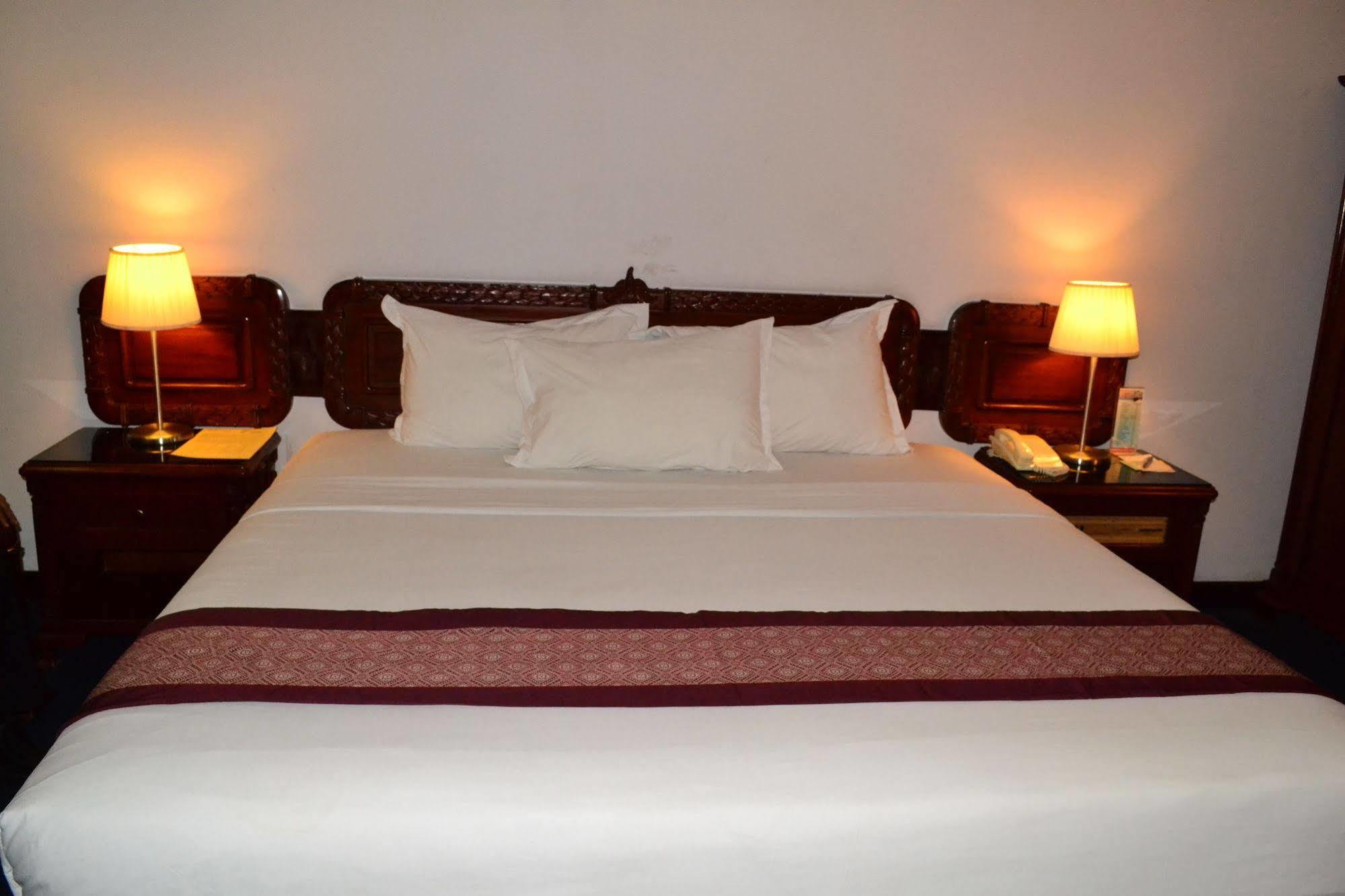 Metro Park View Hotel Kota Lama Semarang Extérieur photo